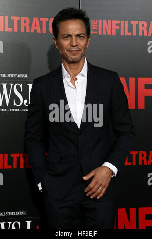 Schauspieler Benjamin Bratt besucht "The Infiltrator" Premiere bei AMC Loews Lincoln Square 13 Theater am 11. Juli 2016 in New York City Stockfoto