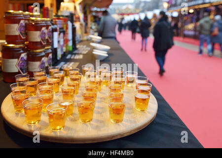 Weihnachtsmarkt im Zentrum von Brüssel, Belgien am 10. Dezember 2016 Stockfoto