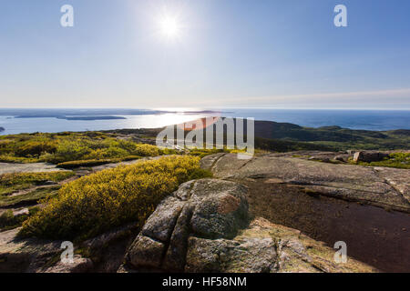 Osten bei Sonnenaufgang vom Gipfel des Cadillac Mountain, Höhe 1.530' anzeigen  Höchsten Punkt auf dem Kontinent östlich der Miss USA. Stockfoto