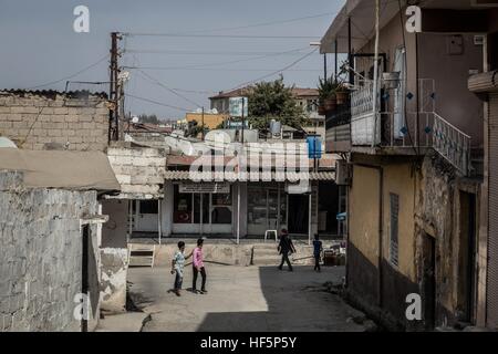 Türkei - Reyhanli - Smugglers Stadt - 21.09.2015 - Türkei / Hatay / Reyhanli - Straße Atmosphäre in Reyhanli. Diese kleine Stadt liegt an der syrischen Grenze, ist bekannt, um viele Mafia zu schützen, die alles handeln, die aus Syrien kommt.    -Chris Huby / Le Pictorium Stockfoto