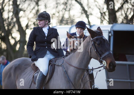 Cheshire Drag- and -Bloodhounds jagen Fahrten von Dean-Zeile in der Nähe von Wilmslow in Cheshire, England heute (Boxing Day, Montag 26 Stockfoto