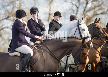 Cheshire Drag- and -Bloodhounds jagen Fahrten von Dean-Zeile in der Nähe von Wilmslow in Cheshire, England heute (Boxing Day, Montag 26 Stockfoto