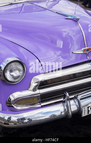 Alte amerikanische 1950er Jahre Chevrolet Autos in La Havanna, Kuba. Stockfoto