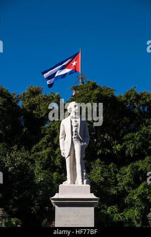 Statue von Carlos Manuel de Céspedes im Park an der Plaza de Armas, La Havanna, Kuba. Stockfoto