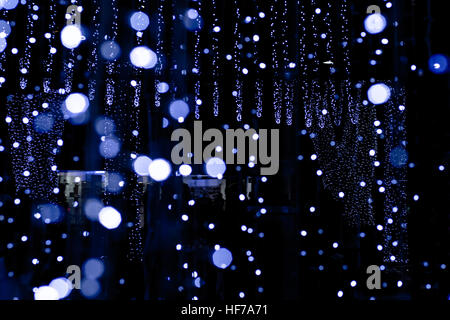 Zusammenfassung Hintergrund unscharf Bokeh. Defokussierten Blaulicht. Stockfoto