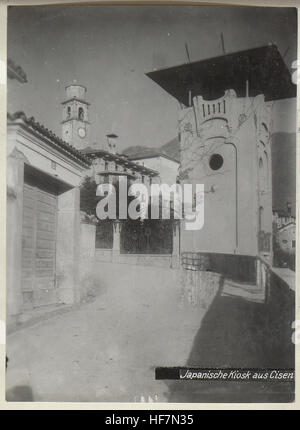 Das Foto „Japanischer Kiosk in Cison“ aus den Jahren 1914-1918, Teil der Europeana Collections, zeigt eine historische Szene während des Ersten Weltkriegs. Das Bild zeigt einen Kiosk im japanischen Stil in Cison mit einem Fokus auf die Umgebung des Krieges. Stockfoto