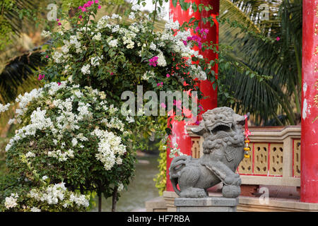 Die chinesische Pagode im Lumpini Park, Bangkok, Thailand Stockfoto