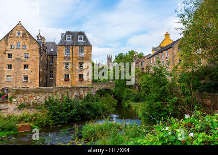 Bild von der berühmten und malerischen Dean Village in Edinburgh, Schottland Stockfoto