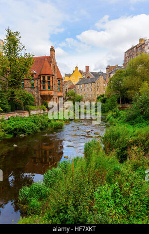 Bild von der berühmten und malerischen Dean Village in Edinburgh, Schottland Stockfoto