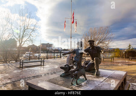 Die Heimkehr-Statue im Victoria Harbour, Kanada Stockfoto