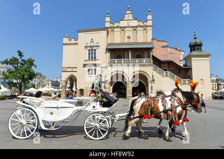 Pferdekutsche, Tuchhallen, Hauptmarkt, Krakau, Polen, Pferd, Kutsche, Tuchhallen, Zentralmarkt, Krakau, Pole Stockfoto