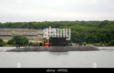 Die kanadische Marine Victoria-Langstrecken-Patrouille u-Boot Klasse HMCS Corner Brook kommt am Naval Submarine Base New London für einen geplanten Hafen-Besuch. (Foto: U.S. Navy Petty Officer 1st Class Steven Myers) Kanadische Sub Besuche U.S. 310655 Stockfoto