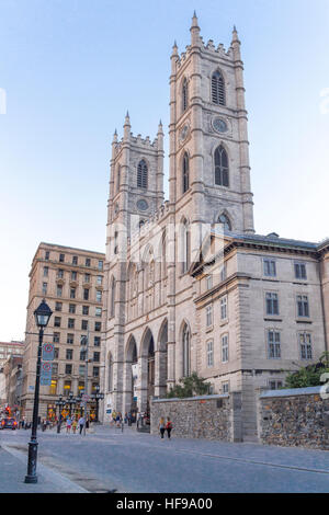 Die Notre Dame Basilica in Montreal, Quebec, Kanada gotischen Architektur der Kathedrale eine der größten Montreal Reiseziele & Attraktionen. Stockfoto