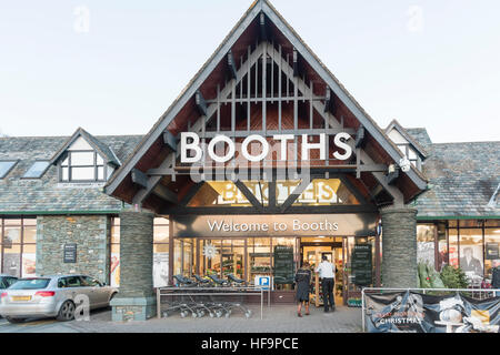 Kabinen-Supermarkt-Shop in Keswick Seenplatte Cumbria UK Stockfoto