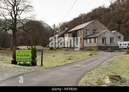 Die YHA oder Jugend Herberge Vereinigung Rechtsschutz in Borrowdale Seenplatte Cumbria UK Stockfoto