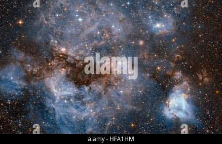 Das Hubble-Weltraumteleskop erfasst detaillierte Bilder eines kosmischen Sturms, bietet Einblicke in die dynamischen Prozesse in fernen Nebeln und liefert wertvolle Daten für die Weltraumforschung und astronomische Beobachtungen. Stockfoto