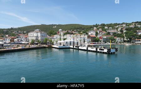 Berühmten Hafen von Prince Insel Burgazada in das Marmarameer in der Nähe von Istanbul, Türkei Stockfoto