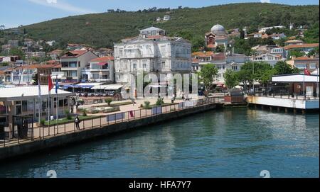 Hafen von Prince Insel Burgazada in das Marmarameer in der Nähe von Istanbul, Türkei Stockfoto