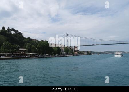 Fatih Sultan Mehmet-Brücke - zweite Bosphorusbridge und Rumeli Festung in Istanbul, Türkei Stockfoto