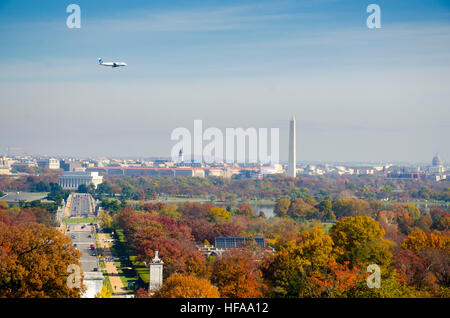 Skyline von Washington DC, gesehen vom Arlington Staatsangehörig-Kirchhof. Stockfoto