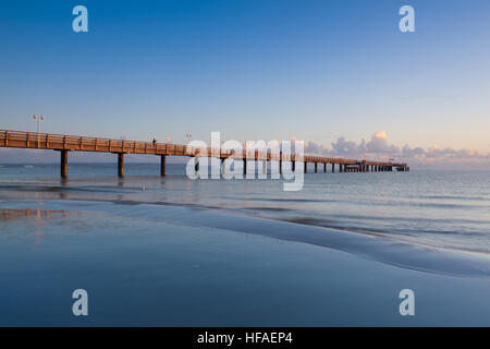 Abend auf dem Pier in Binz, Insel Rügen, Deutschland Stockfoto