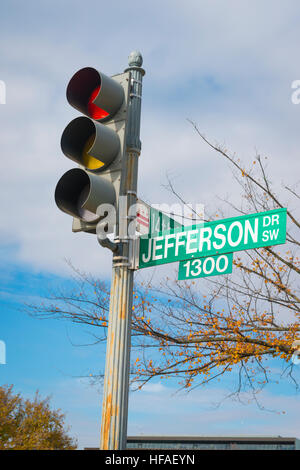 USA Hauptstadt Washington DC District Of Columbia Ampel leuchtet Jefferson Eckumlenkung 14th Street Stockfoto