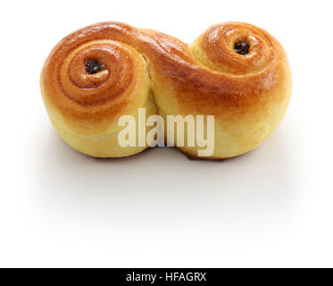 hausgemachte schwedische Safran Brötchen, Lussekatt isoliert auf weißem Hintergrund Stockfoto