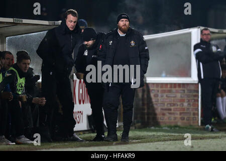 Romford Manager Paul Martin in Romford Vs Thurrock, Ryman League Division 1 Norden Fußball im Schiff Lane am 28. Dezember 2016 Stockfoto