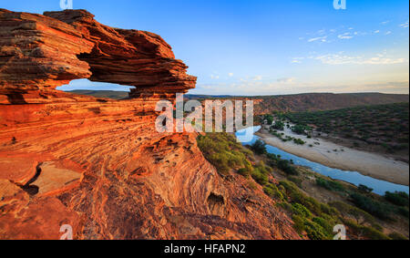 Kalbarri National Park, Australien. Natur für Fenster Lookout (aus Schichten von Tumblagooda Sandstein gebildet) und die Murchison River Stockfoto