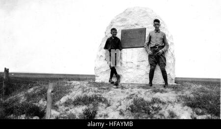 Der Wright Brothers Day feiert die Errungenschaften von Orville und Wilbur Wright, Pioniere der Luftfahrt, die mit ihrem ersten Motorflug 1903 Geschichte geschrieben haben. Der Tag ehrt ihre Beiträge zum modernen Flug. Stockfoto