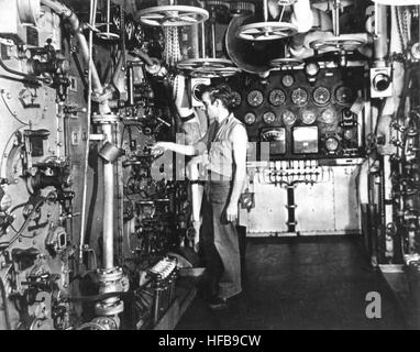 Engineering-Raum an Bord der USS South Dakota (BB-57), 1944 Stockfoto