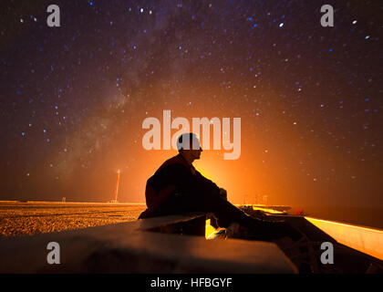 Blick auf den Pazifischen Ozean vom Flugdeck der USS Carl Vinson (CVN 70) während der INSURV-Inspektionsarbeiten. Stockfoto