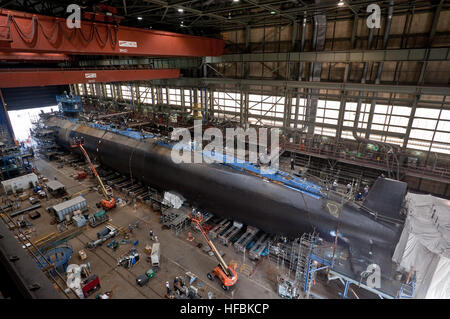 NEWPORT NEWS, Virginia (5. Oktober 2012) der Virginia-Klasse Angriff u-Boot vor Inbetriebnahme Unit (PCU) Minnesota (SSN-783) im Bau bei Newport News Shipbuilding. Der US-Marine ist zuverlässig, flexibel und bereit, auf, über und unter dem Meeresspiegel weltweit zu reagieren. Nehmen Sie das Gespräch in den sozialen Medien mit #warfighting. (US Navy Foto von Chris Oxley/freigegeben) 121005-N-ZZ999-001 beitreten die Gespräch http://www.facebook.com/USNavy http://www.twitter.com/USNavy http://navylive.dodlive.mil - offizielle US Navy Bilder - PCU Minnesota im Bau. (1) Stockfoto