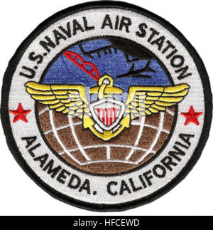 Die Marineflugstation Alameda in Kalifornien dient als ehemaliger Flugplatz der US Navy und unterstützt den Betrieb von Trägerflugzeugen, die Ausbildung der Marineflugzeuge und logistische Unterstützungsmissionen. Stockfoto