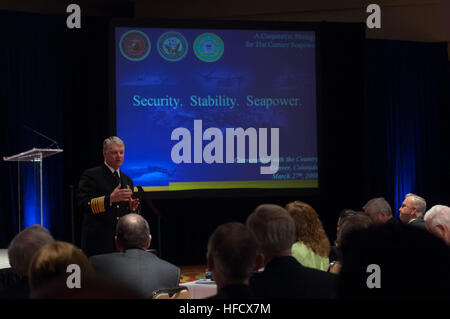 DENVER, Col (27. März 2008) âÄì Chief of Naval Operations (CNO) Admiral Gary Roughead spricht mit lokalen Wissenschaft, Wirtschaft und Regierung Beamte und beantwortet Fragen während des Gesprächs mit dem Land in Denver, Col.  Roughead diskutiert die wichtige Rolle der Matrosen und Marine Zivilisten in der kooperative Strategie für 21. Jahrhundert Seemacht. Foto: U.S. Navy Mass Communication Specialist 1. Klasse Tiffini M. Jones ADM Roughead 080327-N-FI224-127 Stockfoto