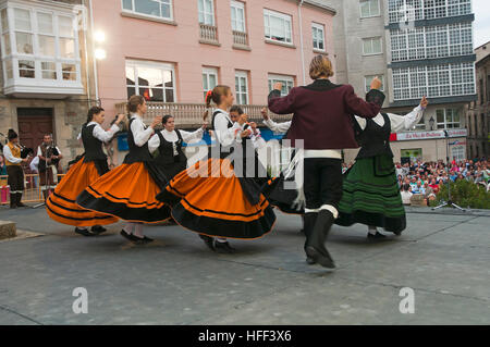 Traditionelle Tänzer, fest der Jungfrau von Montserrat, Monforte de Lemos, Lugo Provinz, Region Galicien, Spanien, Europa Stockfoto