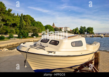 Dorf von Saint Filip und Jacob Waterfront in Dalmatien, Kroatien Stockfoto