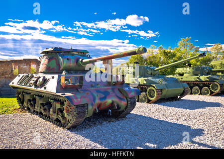 Militärische Tanks in Armee Parkblick, Karlovac, Kroatien Stockfoto