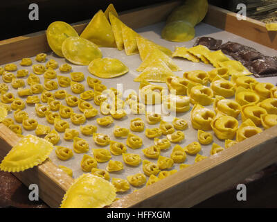 Verschiedenen Mischung aus frischen italienischen hausgemachte pasta Stockfoto