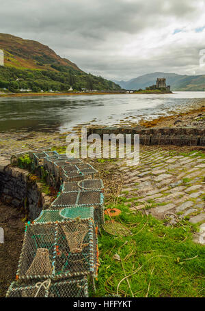 Germany/Deutschland, Hochland, Dornie, Blick auf Eilean Donan Castle. Stockfoto