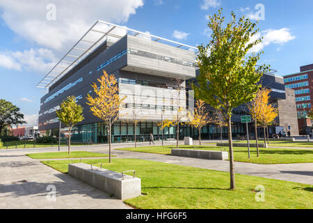 Alan Turing Gebäude im Herbst, The University of Manchester, UK Stockfoto