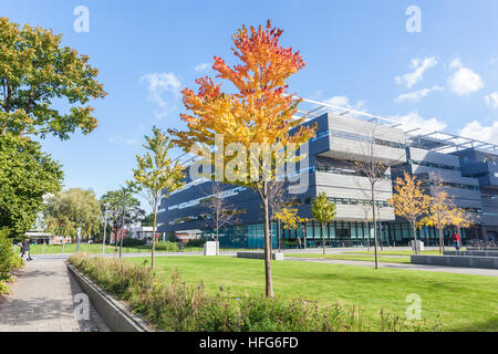 Alan Turing Gebäude im Herbst, The University of Manchester, UK Stockfoto