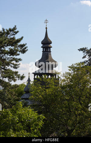 Alte hölzerne Kirche in Mukatschewo. Zakarpatska Oblast. Stockfoto