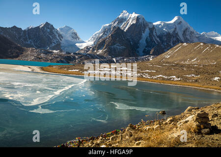 Gurudongmar Lake in Nord-Sikkim Indien - einer der hochgelegenen Seen der Welt auf 17800 Fuß. Stockfoto