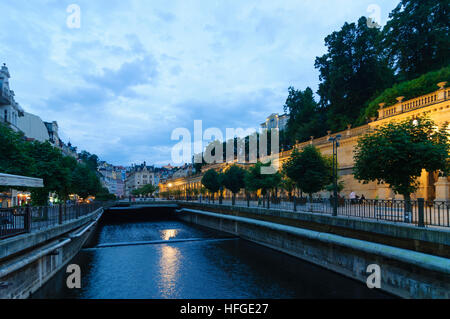 Karlovy Vary (Karlsbad): Mühlbrunnen Kolonnade am Tepla Fluss (Stift), Repu-, Karlsbader Region, Region Karlovy Vary, Tschechische Stockfoto