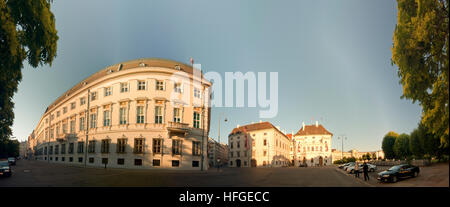 Ballhausplatz und Bundeskanzleramt mit Fiaker (Kutsche), Austria, Wien, Wien Stockfoto