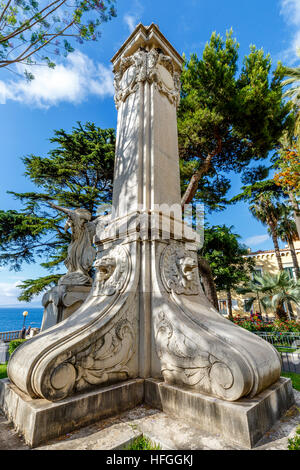 Sorrento großen Kriegerdenkmal in Piazza Vittoria, Kampanien, Süditalien. Stockfoto