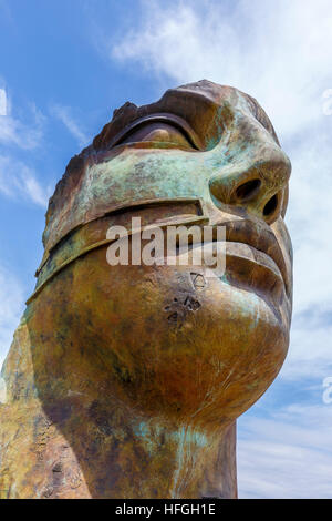 Skulpturale Werke des verstorbenen polnischen Künstlers Igor Mitoraj an der Stätte von Pompeji in Süditalien. Stockfoto