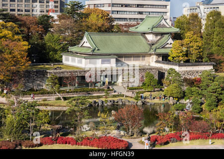 Toyama Stadt Sato-Gedenkmuseum, Toyama Schlosspark, Toyama City, Präfektur Toyama, Japan. Blick von Burg Toyama. Stockfoto