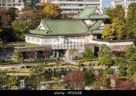 Toyama Stadt Sato-Gedenkmuseum, Toyama Schlosspark, Toyama City, Präfektur Toyama, Japan. Blick von Burg Toyama. Stockfoto